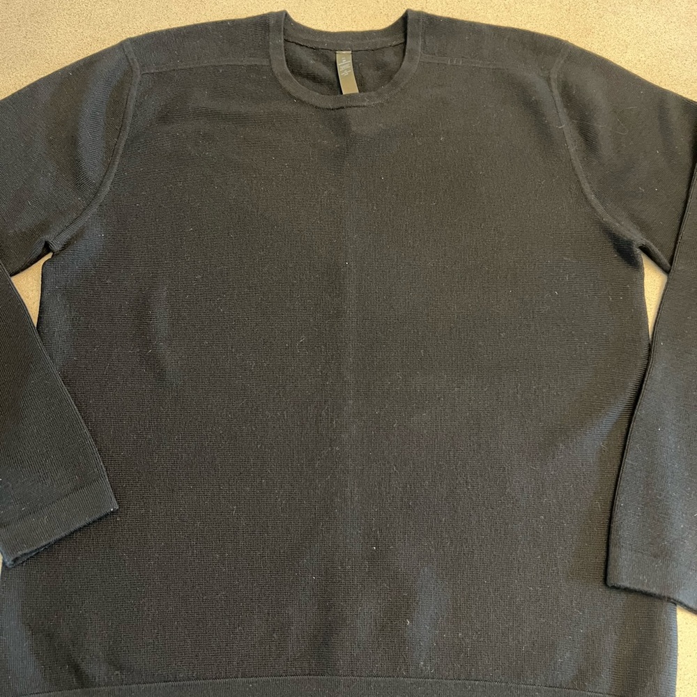 Black Men’s Lululemon Merino Wool Sweater